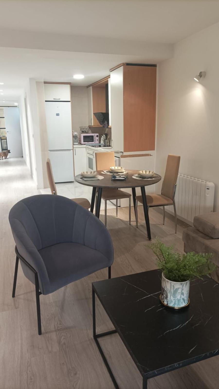 Moderno Apartamento Con Garaje Privado En El Centro De Виго Екстериор снимка