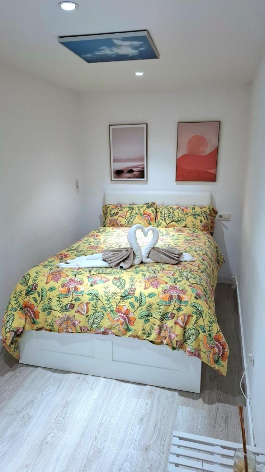 Moderno Apartamento Con Garaje Privado En El Centro De Виго Екстериор снимка