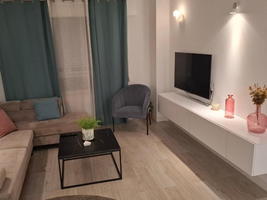 Moderno Apartamento Con Garaje Privado En El Centro De Виго Стая снимка