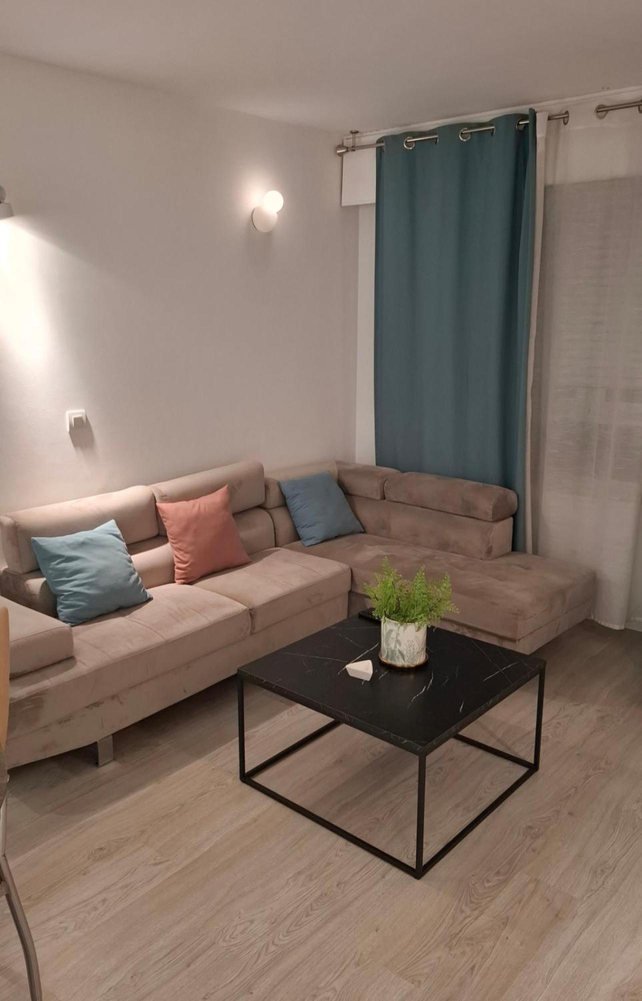 Moderno Apartamento Con Garaje Privado En El Centro De Виго Стая снимка